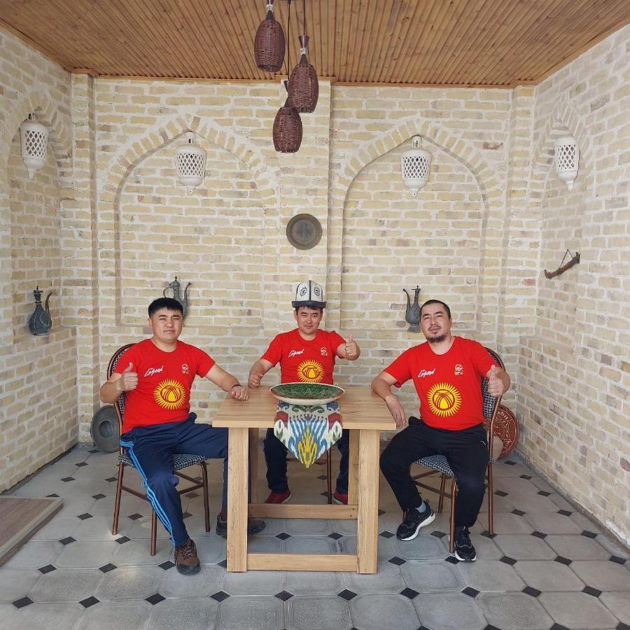 Old Safari Golden Location Guest House Bukhara Exterior foto